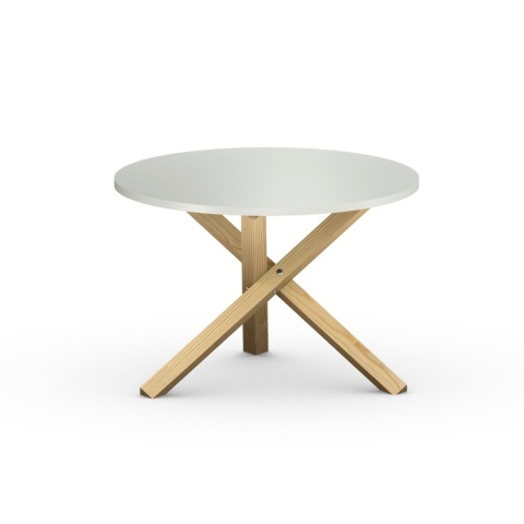 STK-TRIPLE - biały, okrągły stolik kawowy na drewnianym, trójnogim stelażu